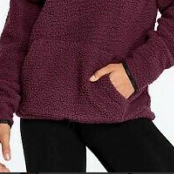 Pink pullover hoodie - Picture 3 of 6